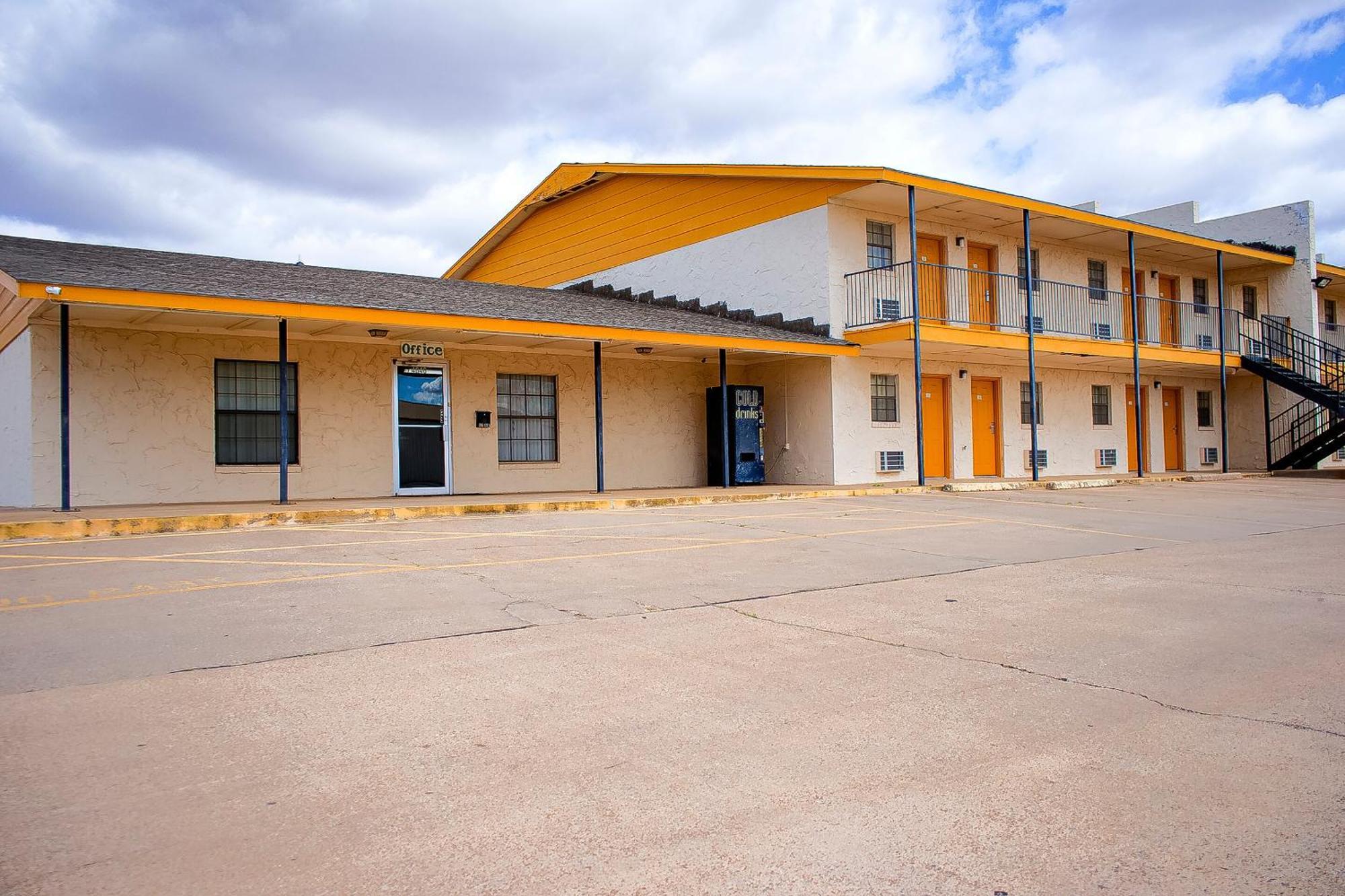 Duncan Inn By Oyo, Ok - Hwy 81 Near Chisholm Casino Bagian luar foto